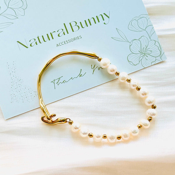 Asymmetric Freshwater Pearl Bracelet