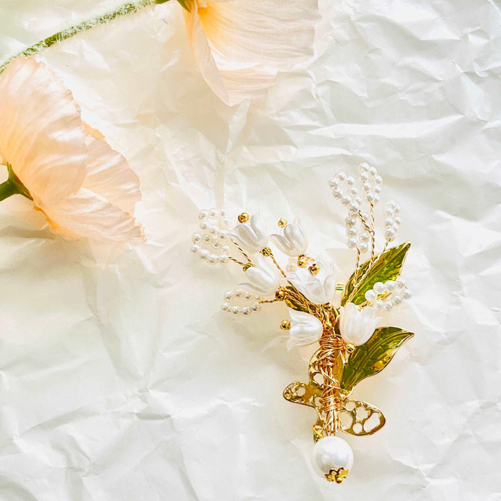 Chic Blooming Lily Of The Valley Brooch