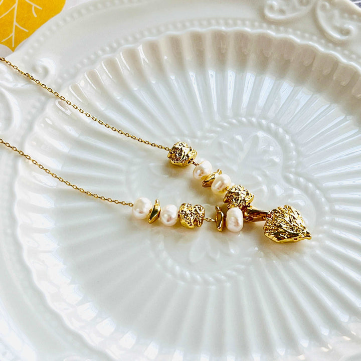 Irregular Golden Heart Pearl Necklace