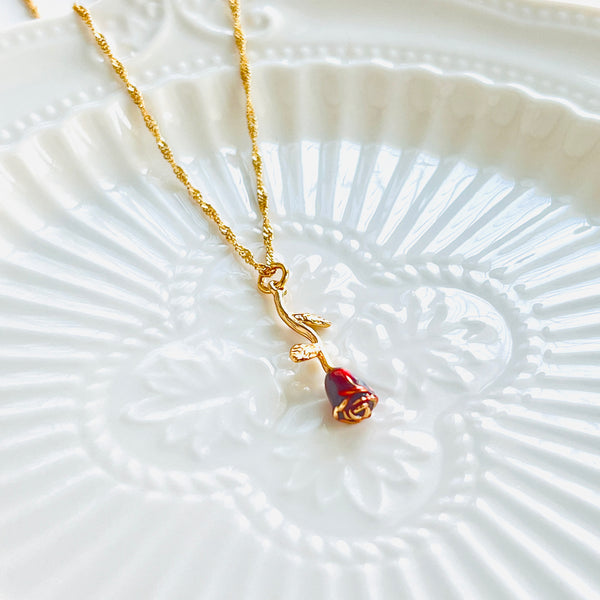 Rose Pendant Necklace