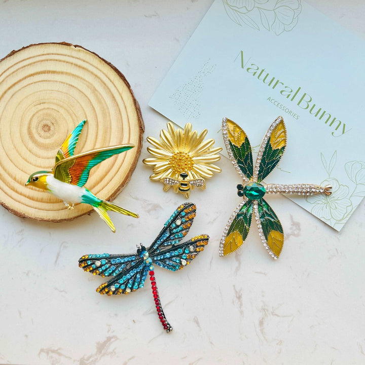 Golden Bee & Daisy Brooch Natural Bunny 